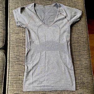 Lululemon swiftly tee shirt